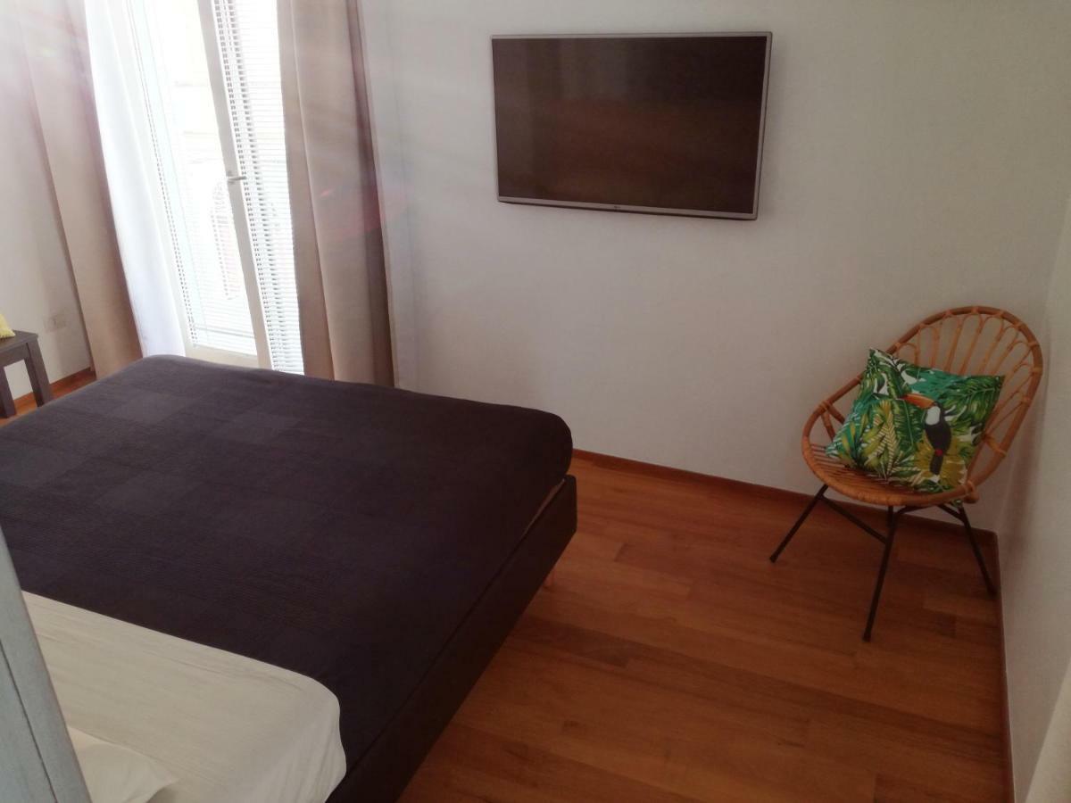 B&B Fabricanovantacinque Trani Buitenkant foto
